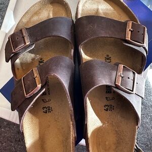 Men’s Birkenstock Arizona Dark Brown Leather Sandals size 43